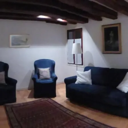 Charming House In Venice-2